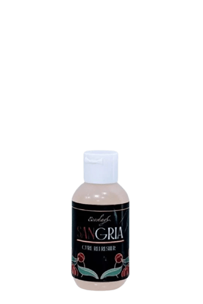 Flüssiger Hair Refresher Sangria von Ecoslay - sichtbare Wasser-Textur mit feinem Spritzvernebler für Auffrischung und Feuchtigkeit