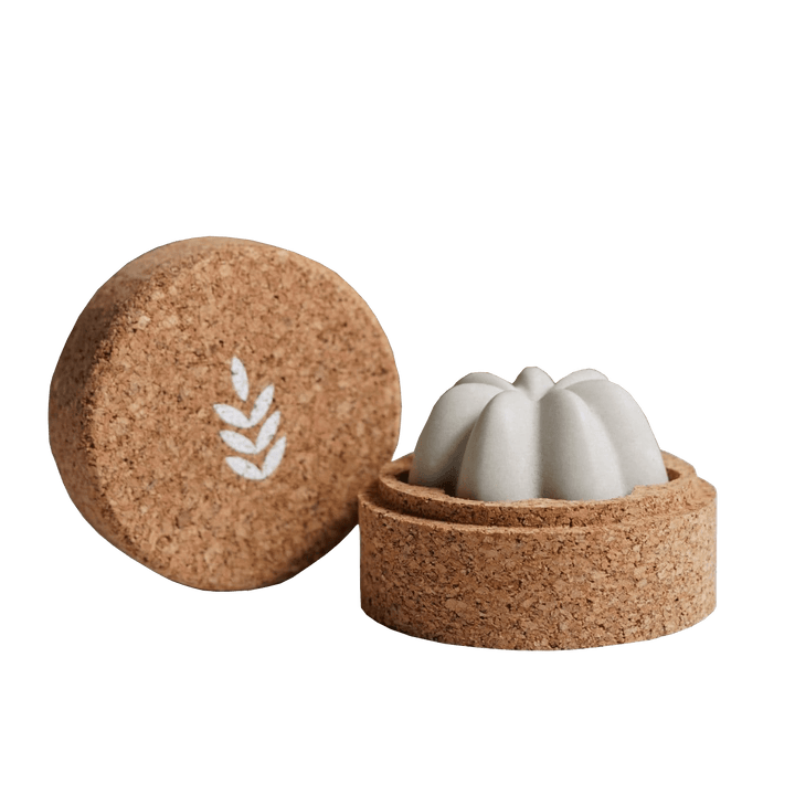 Umai | the cork case of the shampoo - heyCurlz